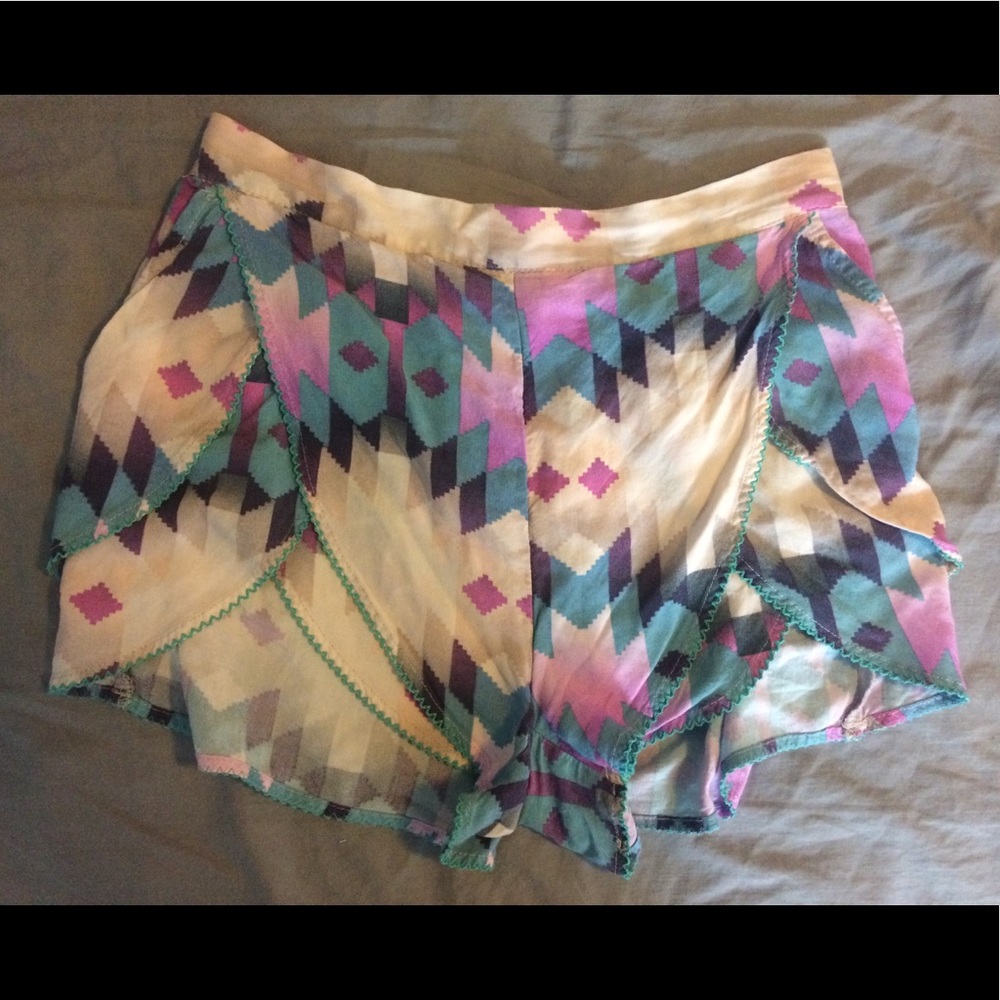 Small xs boho festival shorts Kendall Kylie brand